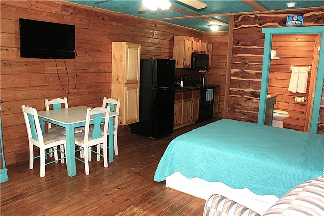 $1,275 | 2328 Chaparral Street, Rockport, TX 78382