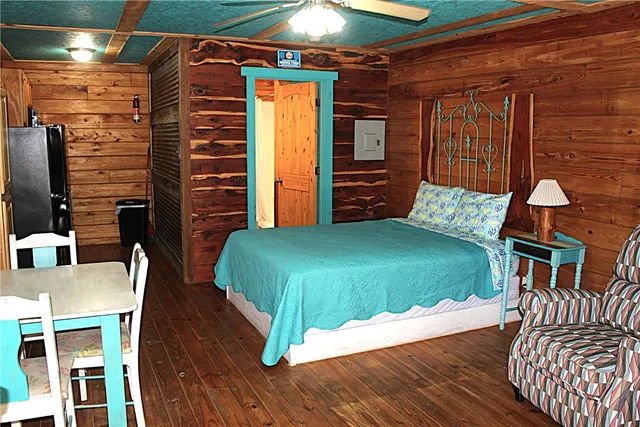 $1,275 | 2328 Chaparral Street, Rockport, TX 78382