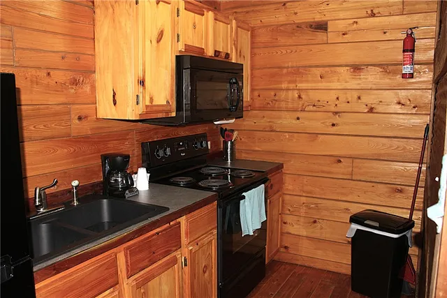 $1,275 | 2328 Chaparral Street, Rockport, TX 78382