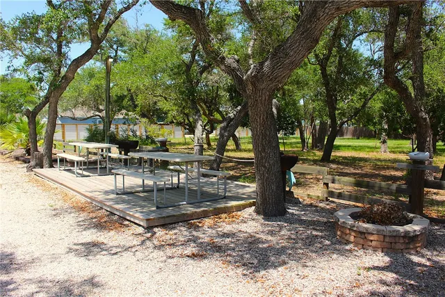 $1,275 | 2328 Chaparral Street, Rockport, TX 78382