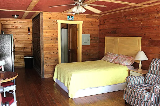 $1,275 | 2328 Chaparral Street, Rockport, TX 78382