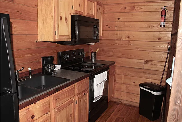 $1,275 | 2328 Chaparral Street, Rockport, TX 78382