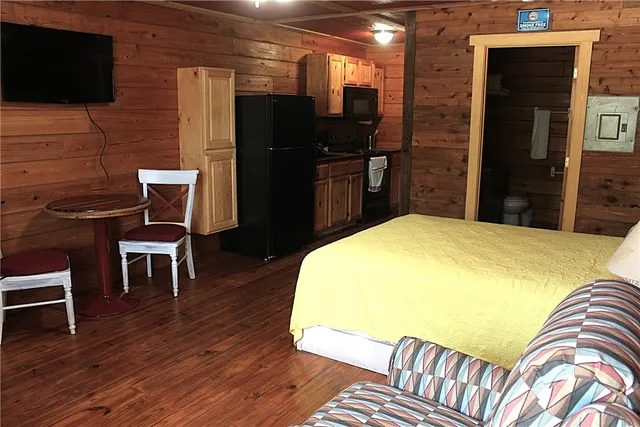 $1,275 | 2328 Chaparral Street, Rockport, TX 78382