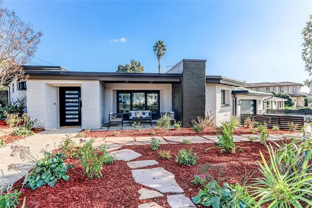$2,189,000 | 876 Center Street, El Segundo, CA 90245