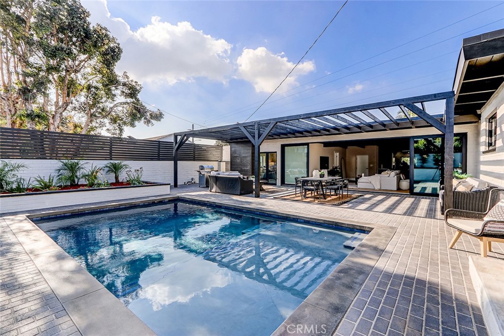 876 Center Street El Segundo, CA 90245 - Photo 11 of 55
