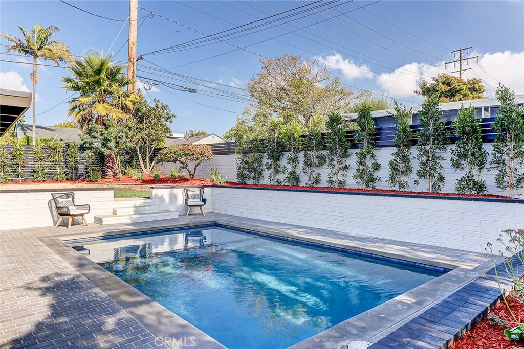 876 Center Street El Segundo, CA 90245 - Photo 13 of 55