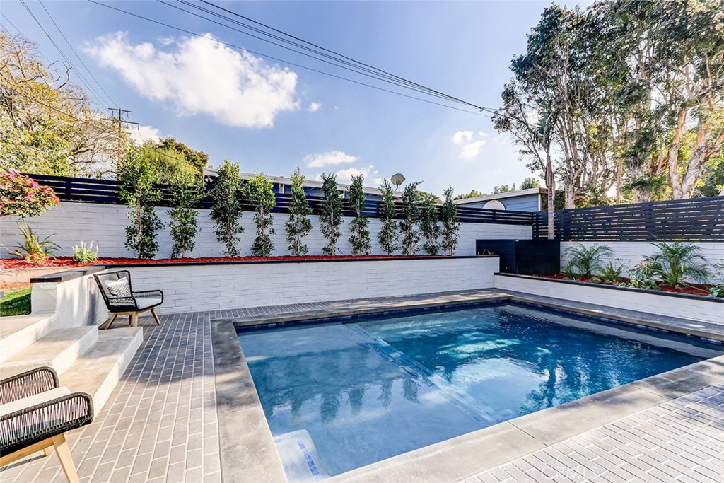 876 Center Street El Segundo, CA 90245 - Photo 15 of 55