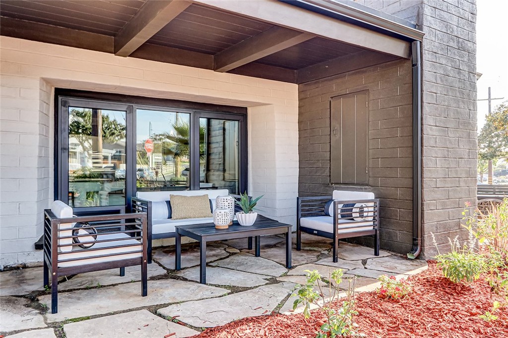 876 Center Street El Segundo, CA 90245 - Photo 3 of 55