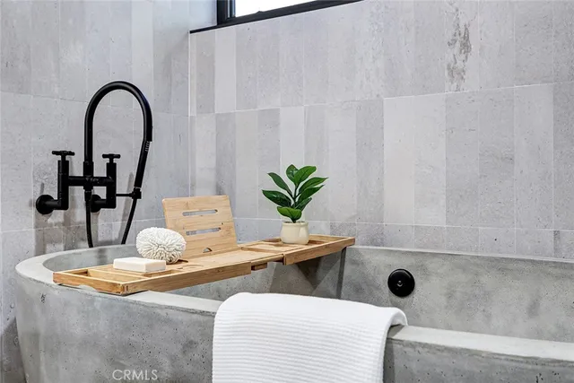 $2,189,000 | 876 Center Street, El Segundo, CA 90245