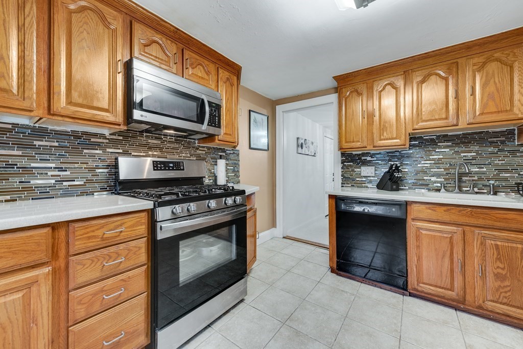 51 Birchcroft Road Boston, MA 02136 - Photo 18 of 38 Gallery Image 18