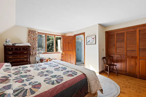 $849,900 | 691 Middle Road, Dresden, ME 04342