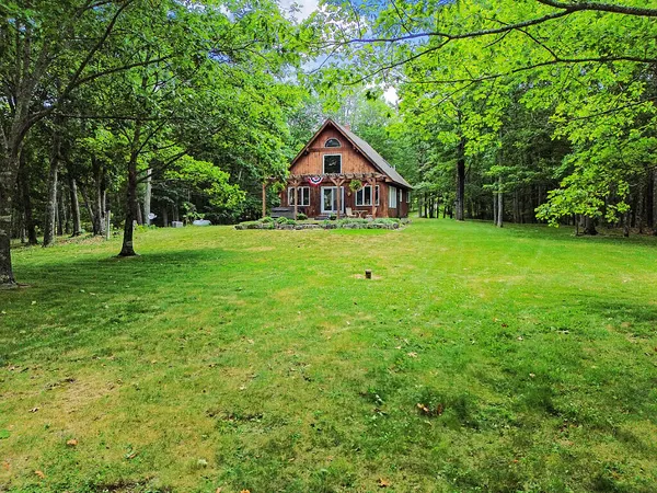 $849,900 | 691 Middle Road, Dresden, ME 04342