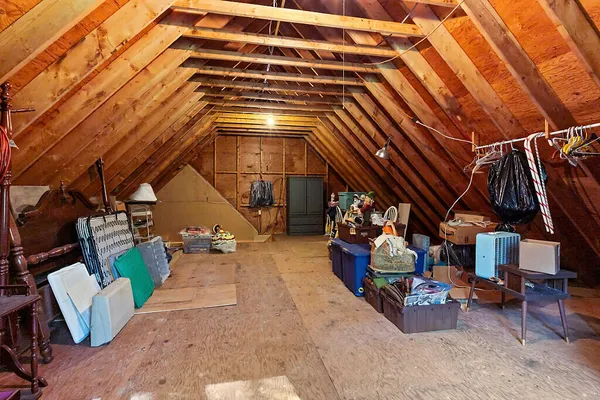 $849,900 | 691 Middle Road, Dresden, ME 04342