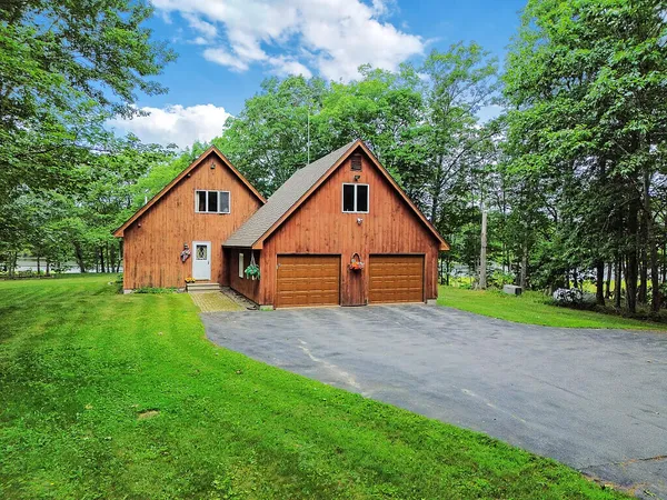 $849,900 | 691 Middle Road, Dresden, ME 04342