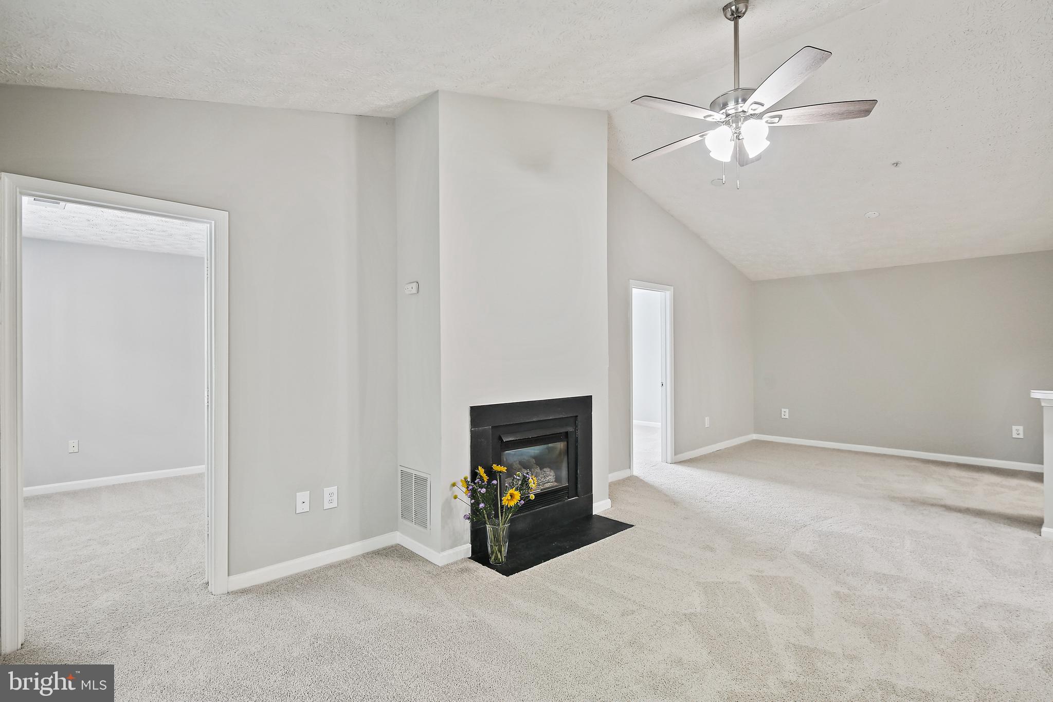 686 Kennington Road, Unit 686 Reisterstown, MD 21136 - Photo 7 of 41