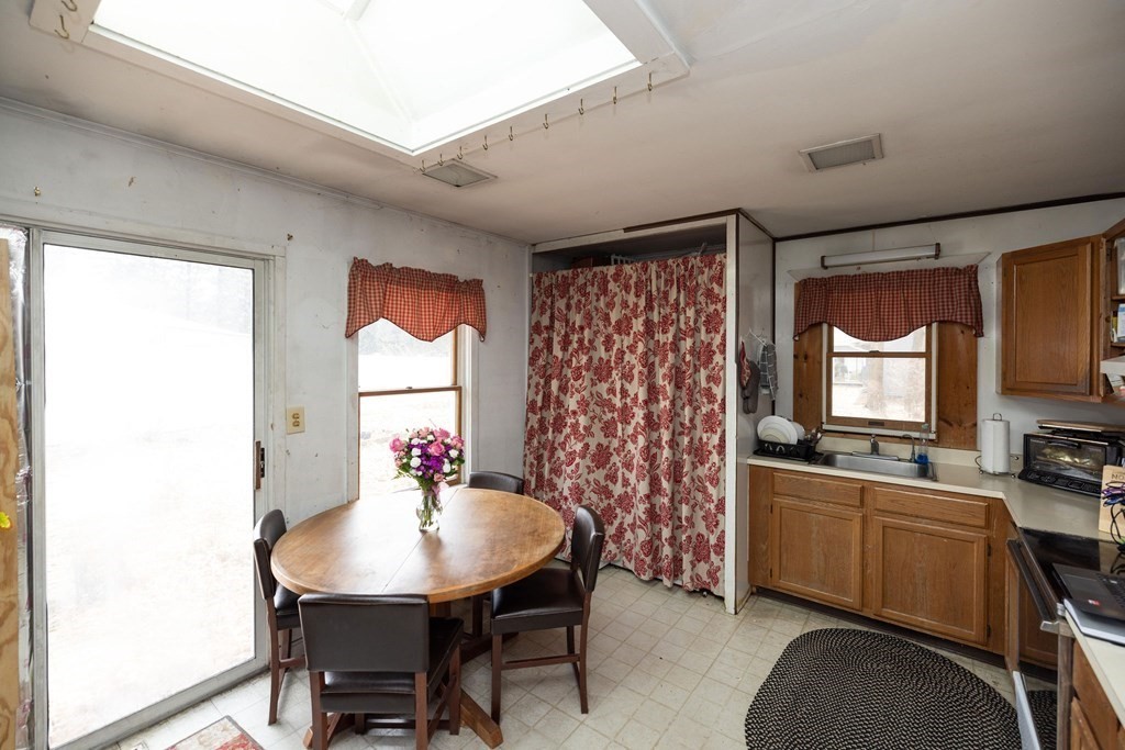 26 Steven Road Westborough, MA 01581 - Photo 2 of 28 Gallery Image 2