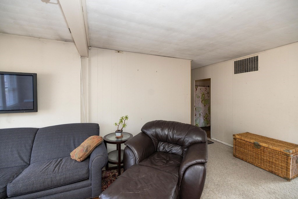 26 Steven Road Westborough, MA 01581 - Photo 6 of 28 Gallery Image 6