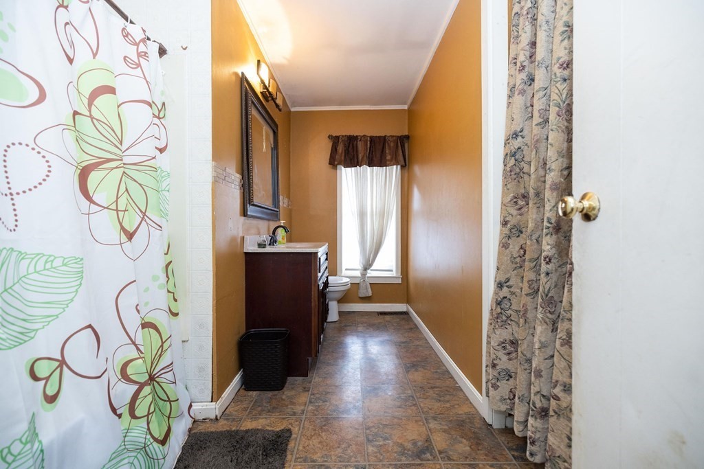 26 Steven Road Westborough, MA 01581 - Photo 7 of 28 Gallery Image 7