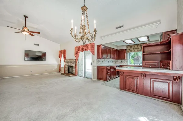 $499,500 | 335 McKelvy Avenue, Clovis, CA 93611