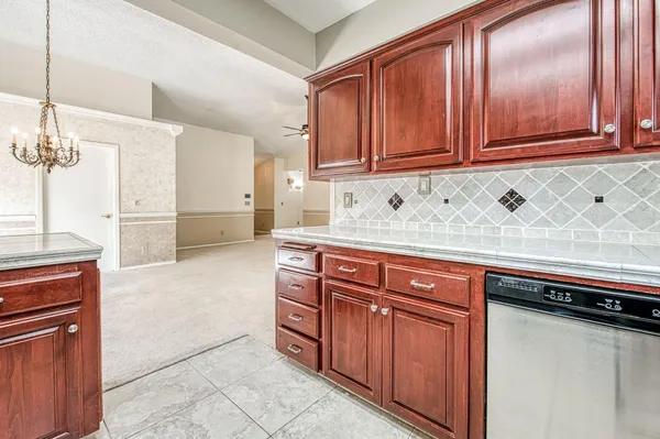$499,500 | 335 McKelvy Avenue, Clovis, CA 93611