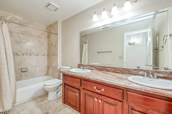 $499,500 | 335 McKelvy Avenue, Clovis, CA 93611