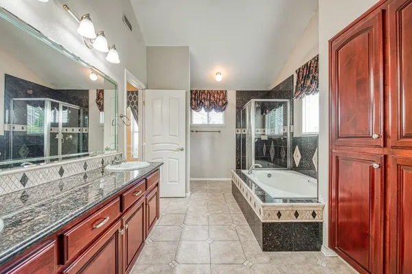 $499,500 | 335 McKelvy Avenue, Clovis, CA 93611