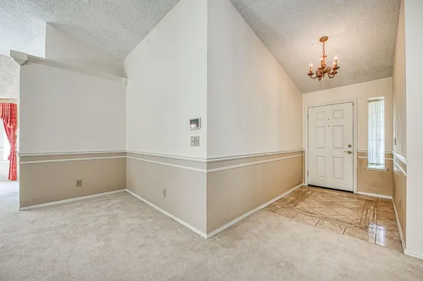 $499,500 | 335 McKelvy Avenue, Clovis, CA 93611