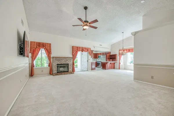 $499,500 | 335 McKelvy Avenue, Clovis, CA 93611