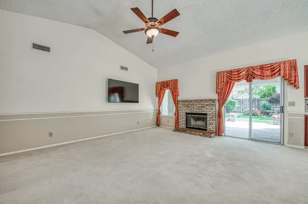 $499,500 | 335 McKelvy Avenue, Clovis, CA 93611