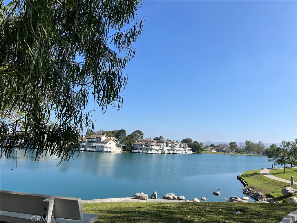 10 Coldstream, Unit 50 Irvine, CA 92604 - Photo 43 of 50 a view of a lake with houses