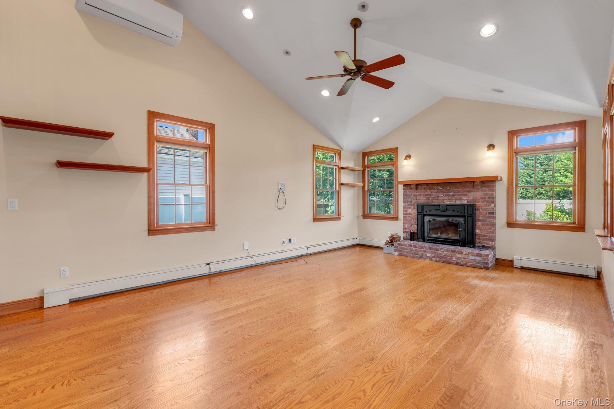 40 Frankel Road Massapequa, NY 11758 - Photo 5 of 27