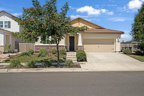 $635,000 | 1414 Van Zee Drive, Woodland, CA 95776