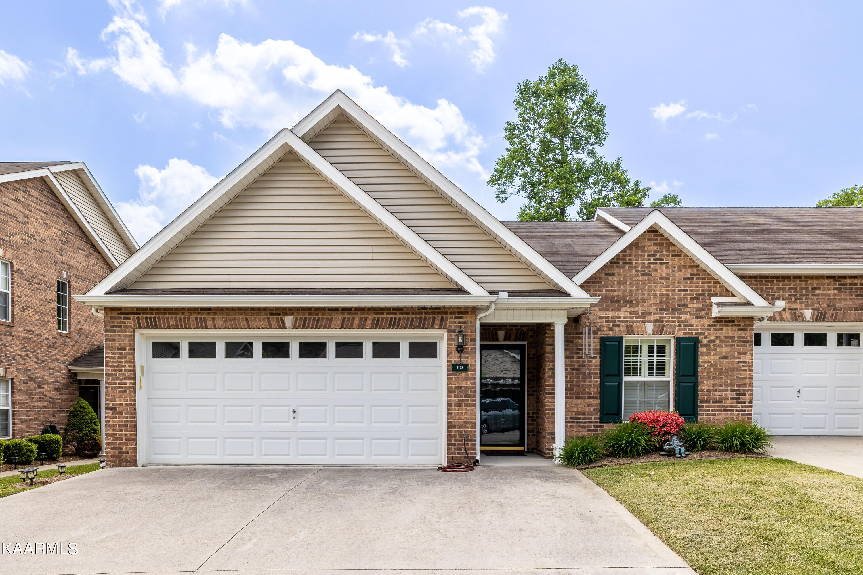 7123 La Christa Way, Knoxville, TN 37921 Compass