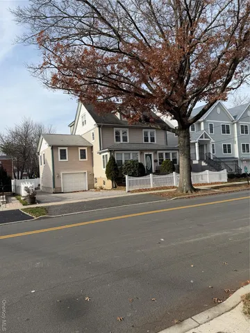 $4,300 | 52 Nelson Avenue, Unit 2, Harrison, NY 10528