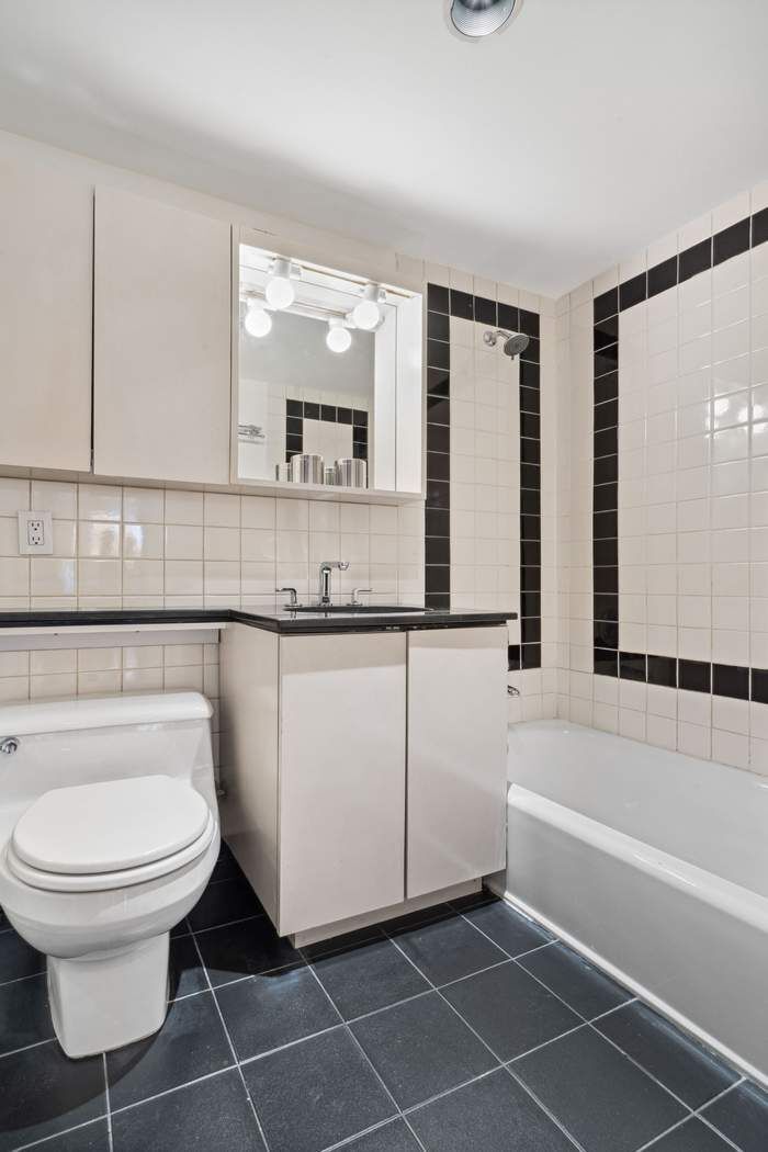 111 East 36th Street, Unit 5B Manhattan, NY 10016 - Photo 7 of 12