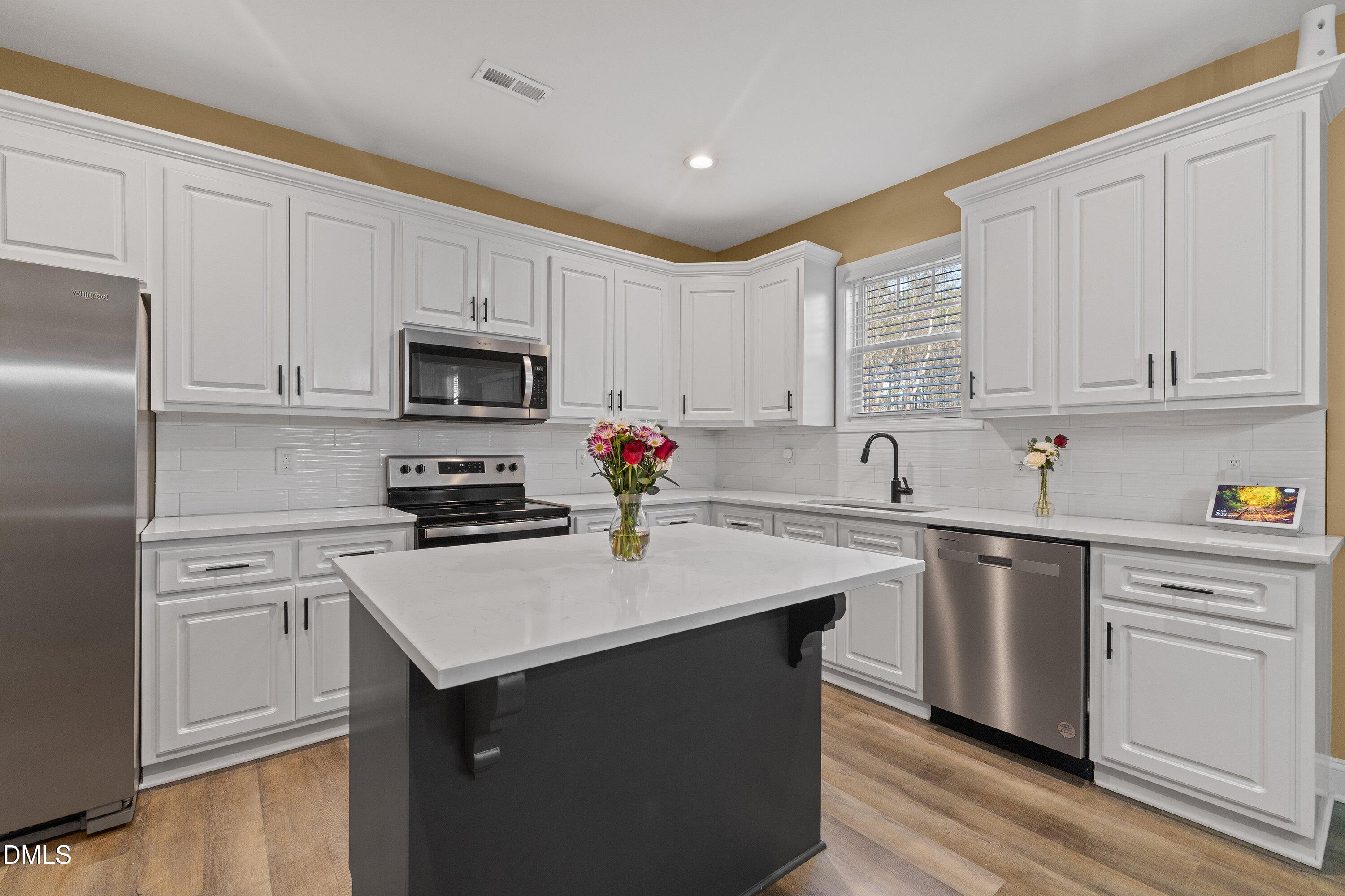 9159 Byron Court Bailey, NC 27807 - Photo 2 of 17 08-9159 Byron Ct_0698