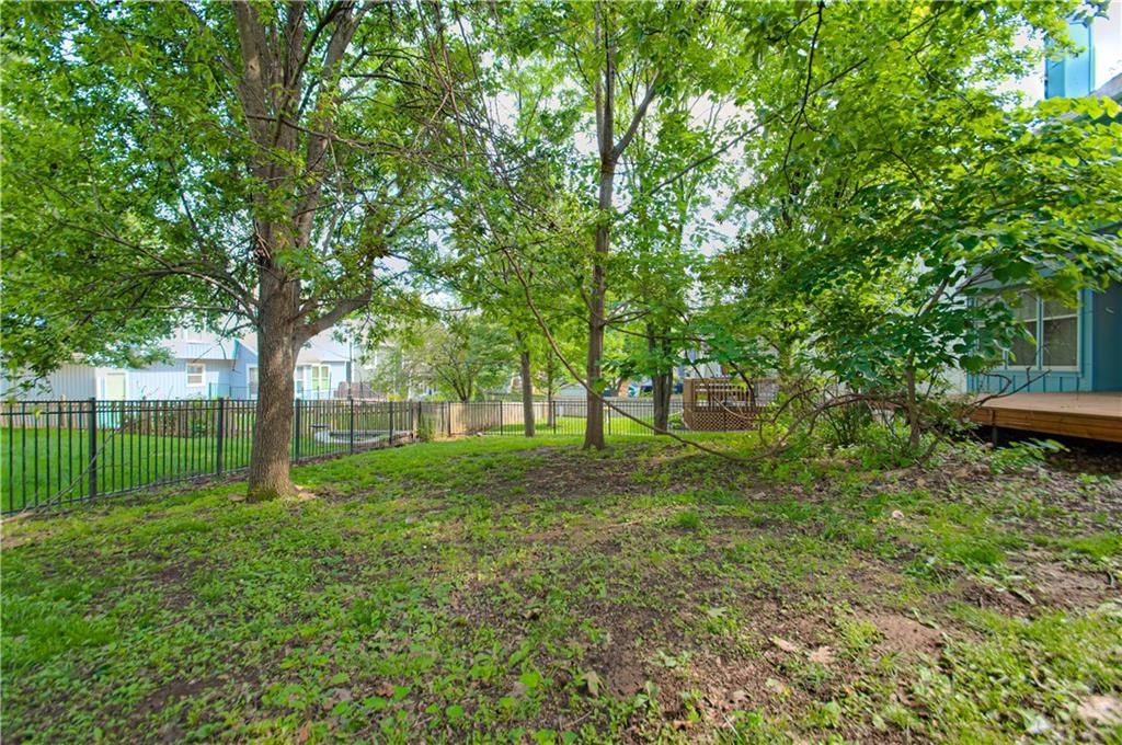 8209 Bell Road Lenexa, KS 66219 - Photo 40 of 49