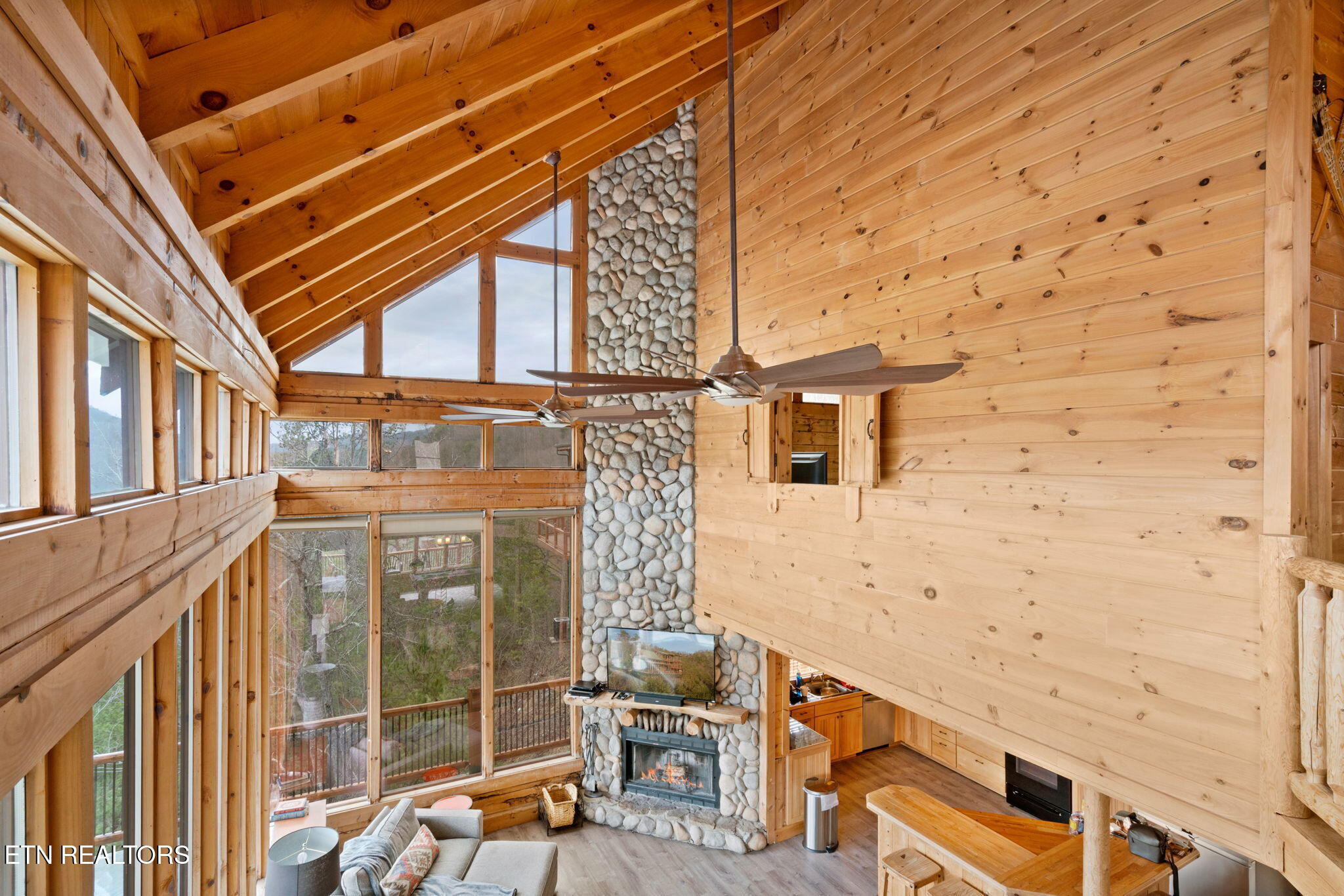 3545 Carsons Ridge Way Sevierville, TN 37862 - Photo 24 of 60 51-web-or-mls-SPV50-20230224