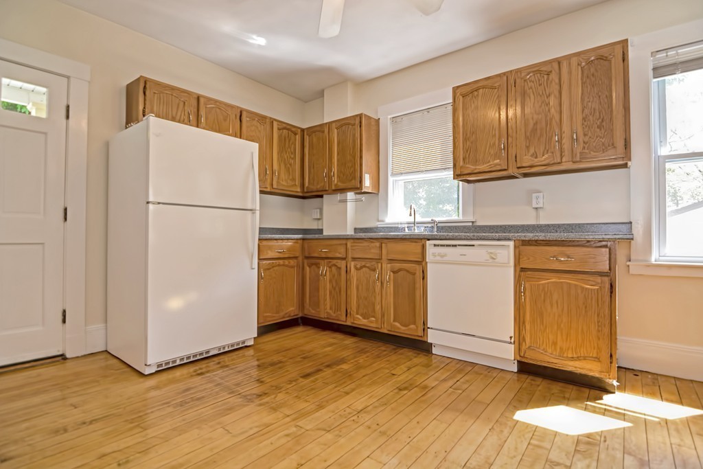 42 Sterling Road, Unit 1 Waltham, MA 02451 - Photo 19 of 32