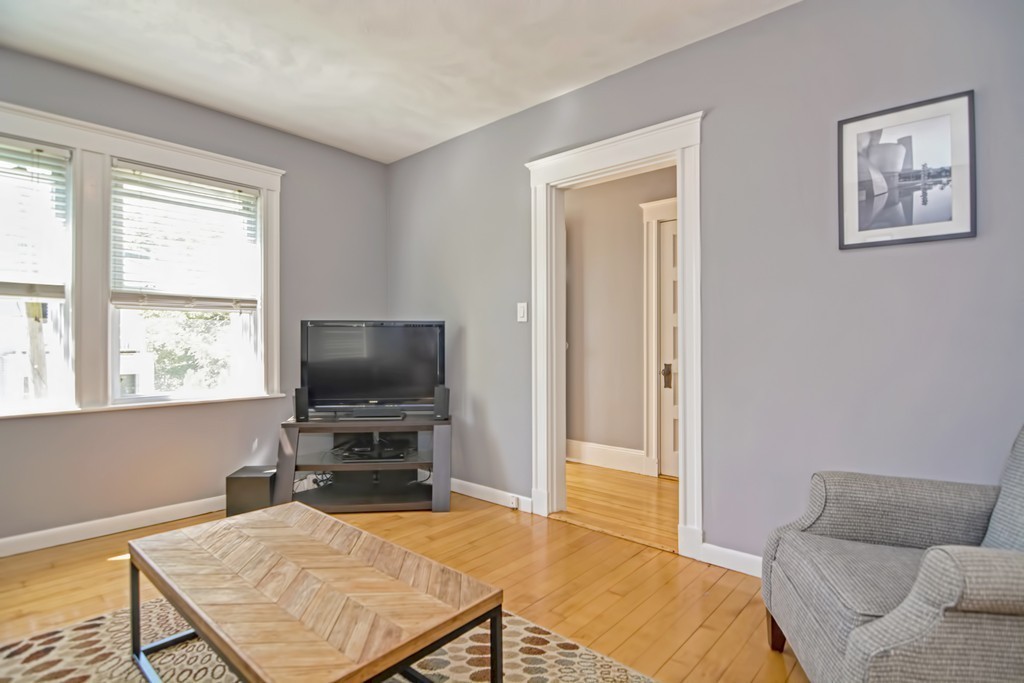 42 Sterling Road, Unit 1 Waltham, MA 02451 - Photo 7 of 32