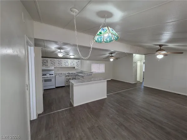$1,400 | 2916 Gavilan Lane, Las Vegas, NV 89122