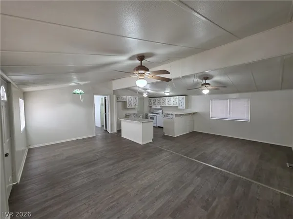 $1,400 | 2916 Gavilan Lane, Las Vegas, NV 89122