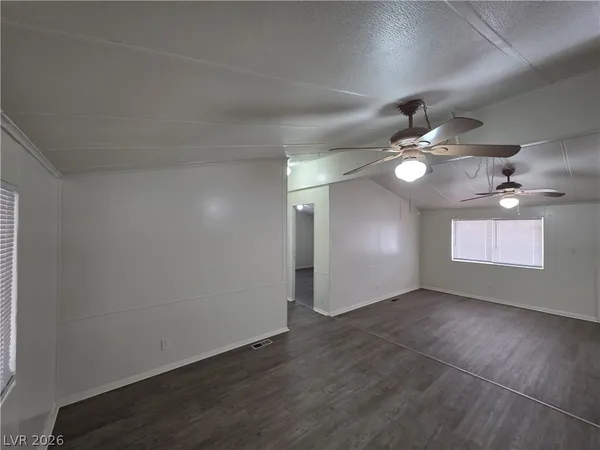 $1,400 | 2916 Gavilan Lane, Las Vegas, NV 89122