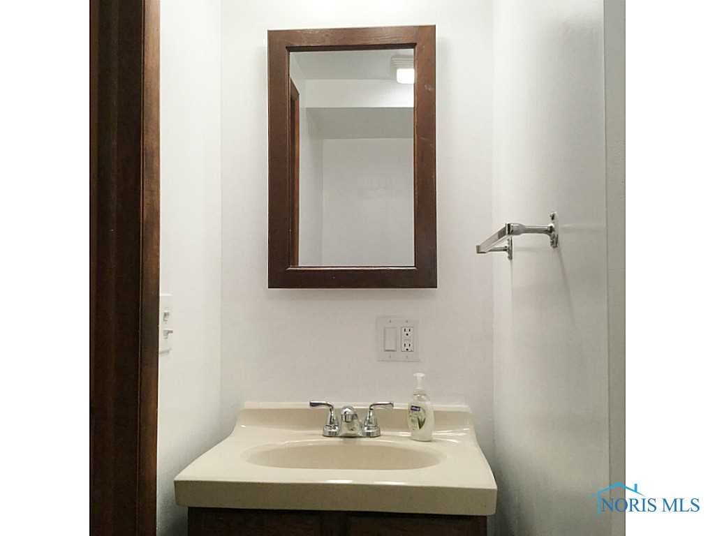 1820 East Benwick Road Toledo, OH 43613 - Photo 17 of 17 Gallery Image 17