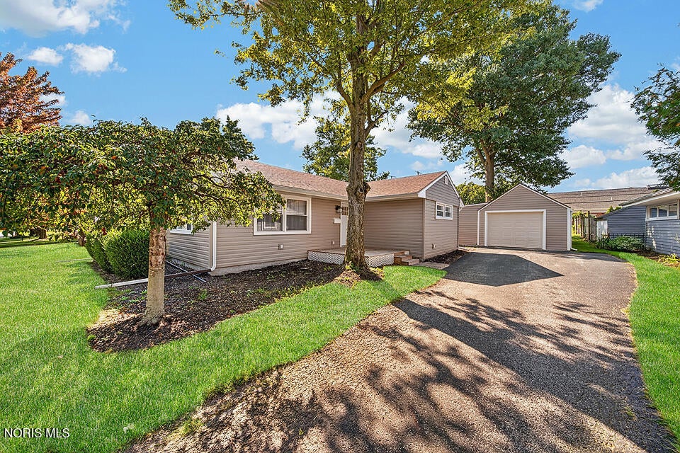121 Springbrook Drive Findlay, OH 45840 - Photo 1 of 25 Gallery Image 1