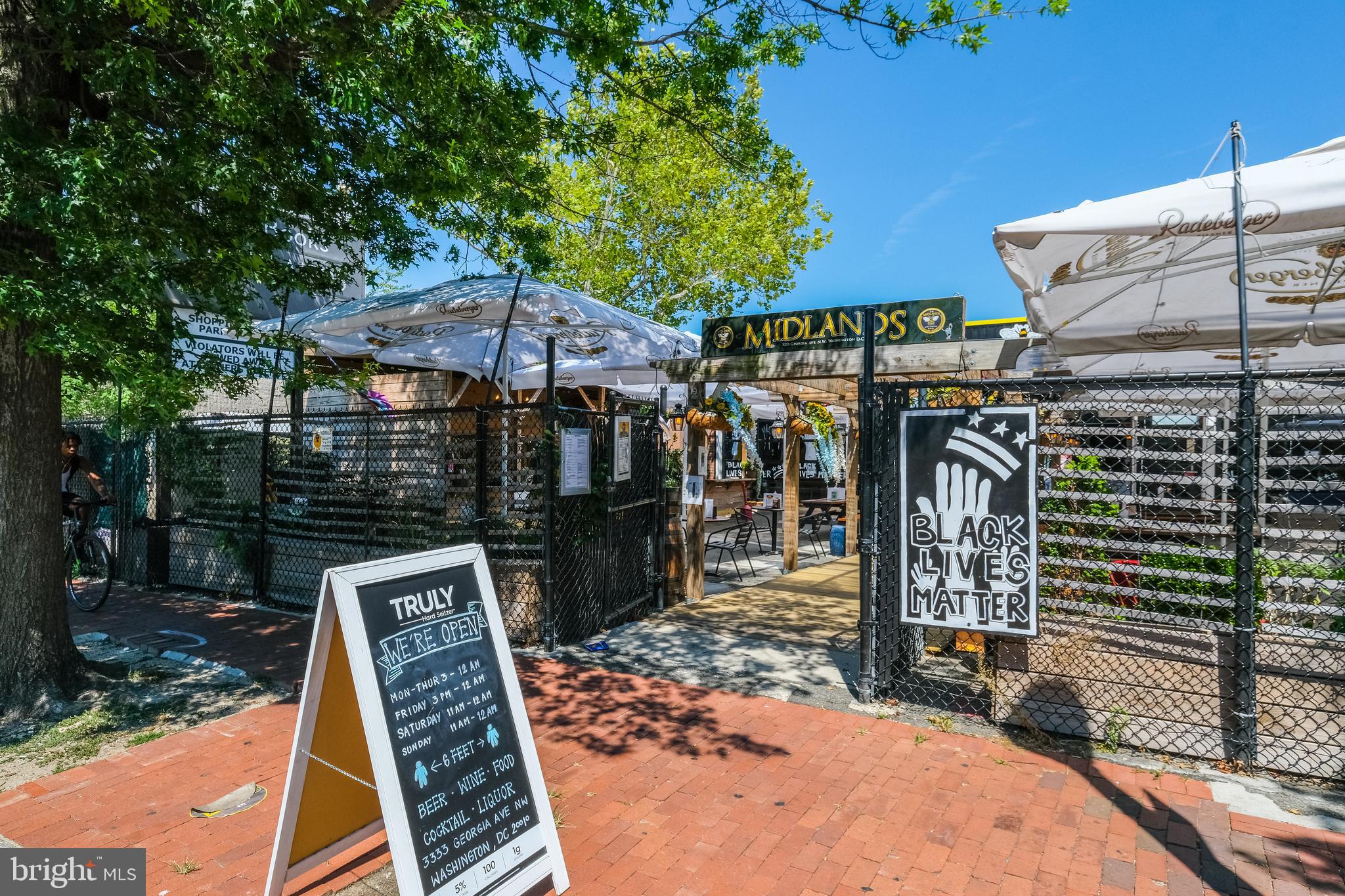 426 Manor Place Northwest, Unit C Washington, DC 20010 - Photo 22 of 27 a view of outdoor space with seating area