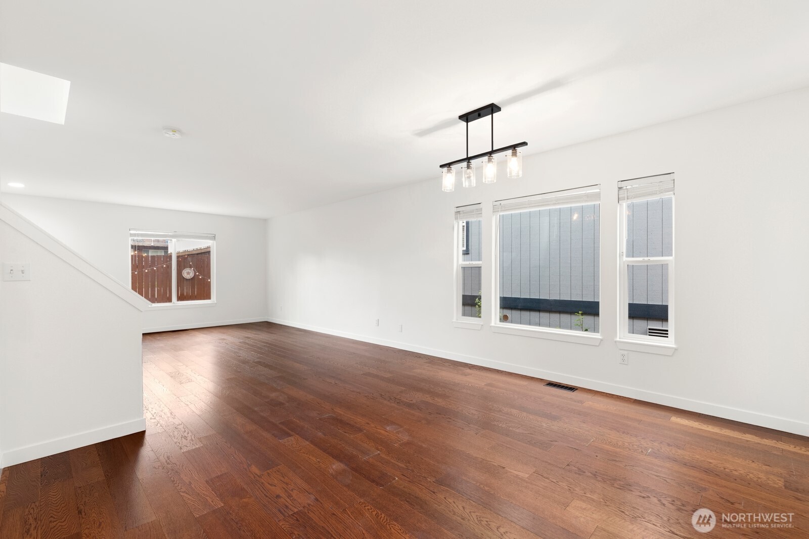 2428 Northeast 13th Street Renton, WA 98056 - Photo 9 of 25 Gallery Image 9