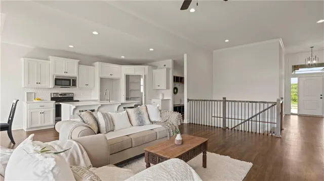 $599,900 | 1300 Melissa Court, Kearney, MO 64060