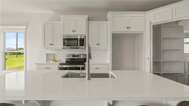 $599,900 | 1300 Melissa Court, Kearney, MO 64060