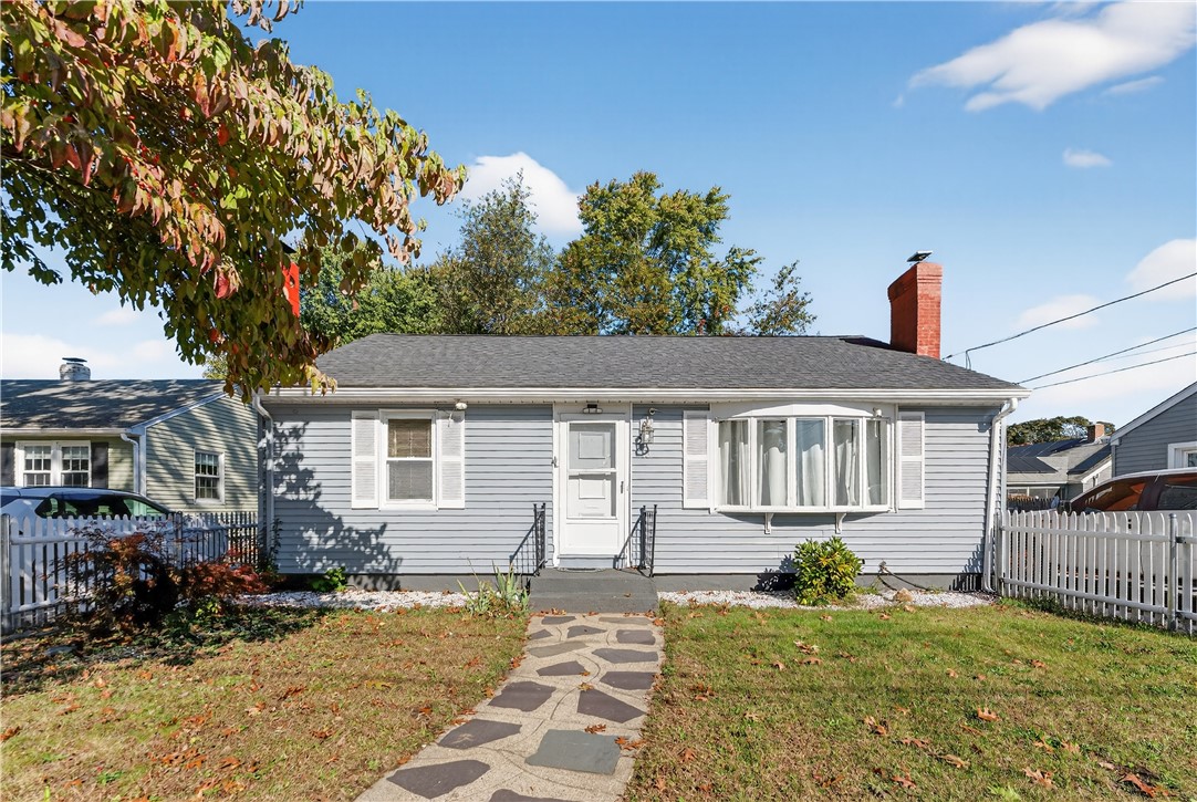 15 Don Court Pawtucket, RI 02861 - Photo 2 of 22